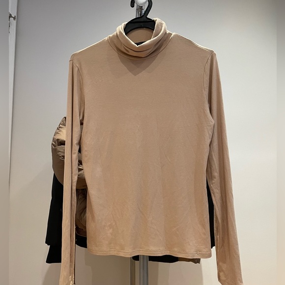 🇨🇦6 for $25🇨🇦 Turtle Neck Tops - Picture 2 of 4